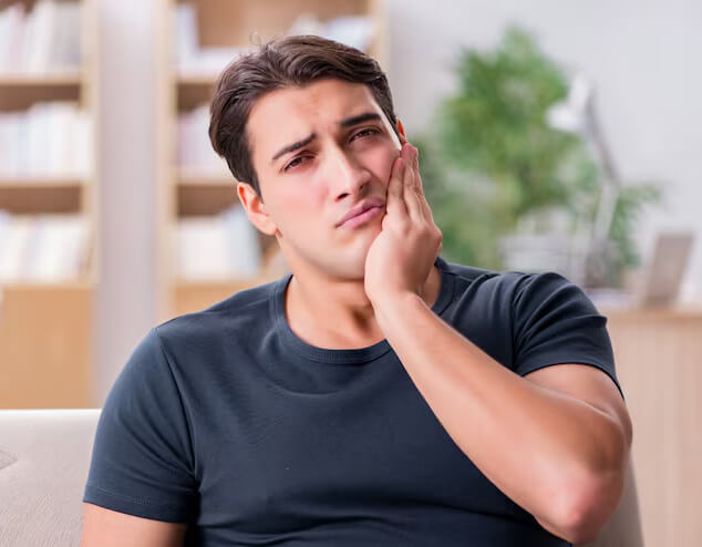 Toothache image - Emergency dentist Farnham